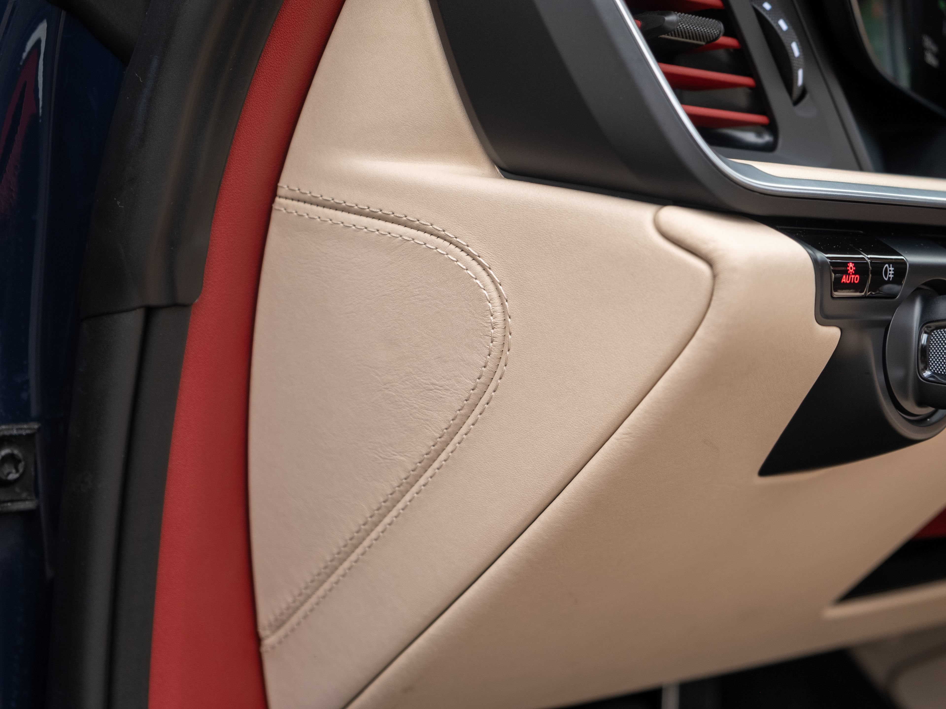 Certified 2021 Porsche 911 AWD/4WD image 64