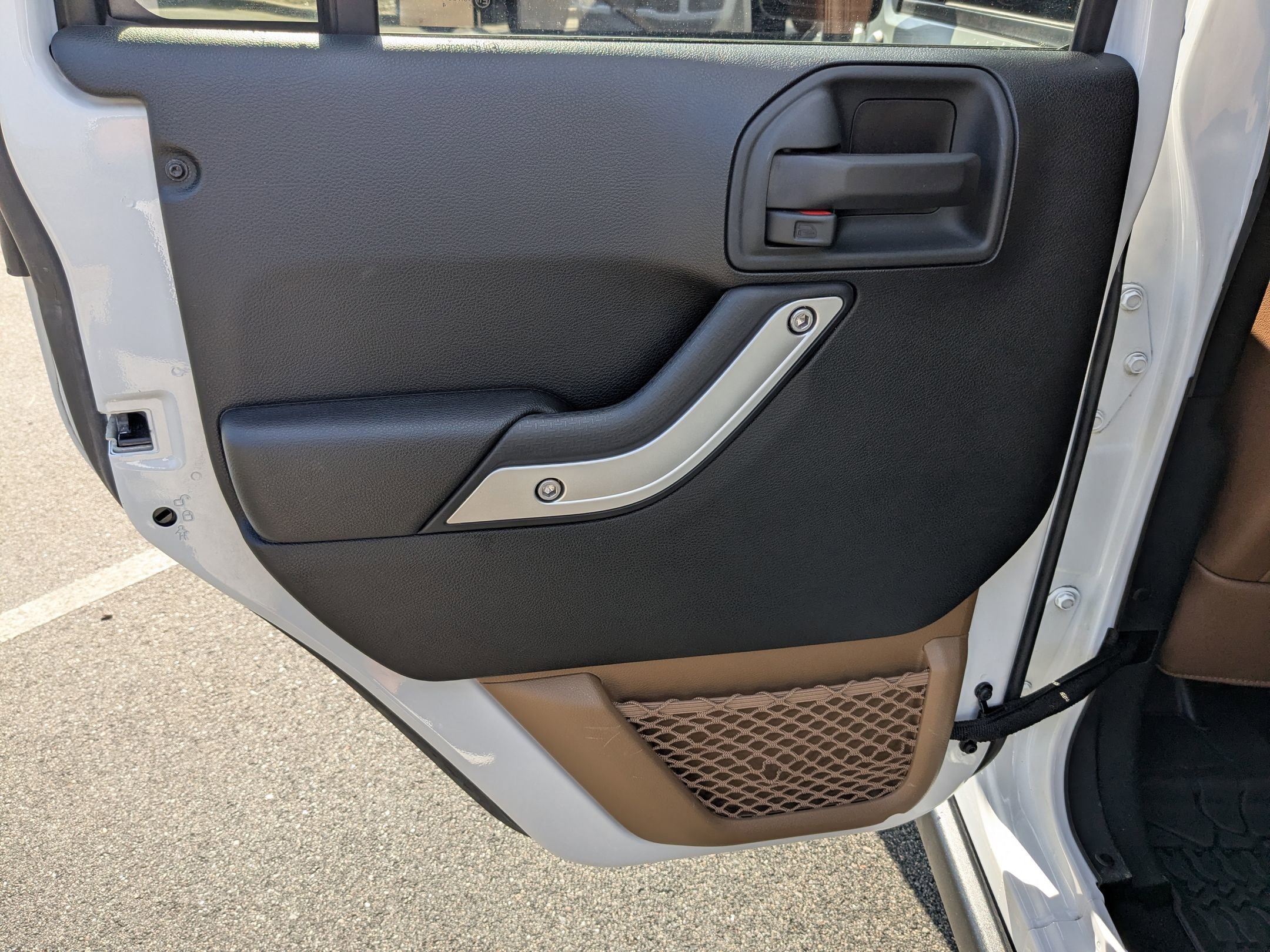 Used 2017 Jeep Wrangler Unlimited Rubicon w/ Connectivity Group image 28