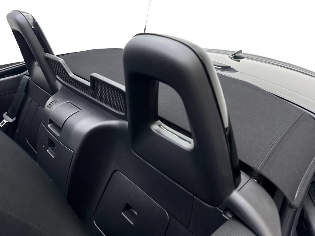 Used 2024 MAZDA MX-5 Miata Club RWD image 40