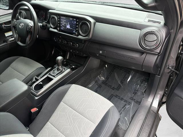 Used 2020 Toyota Tacoma TRD Off-Road AWD/4WD image 27