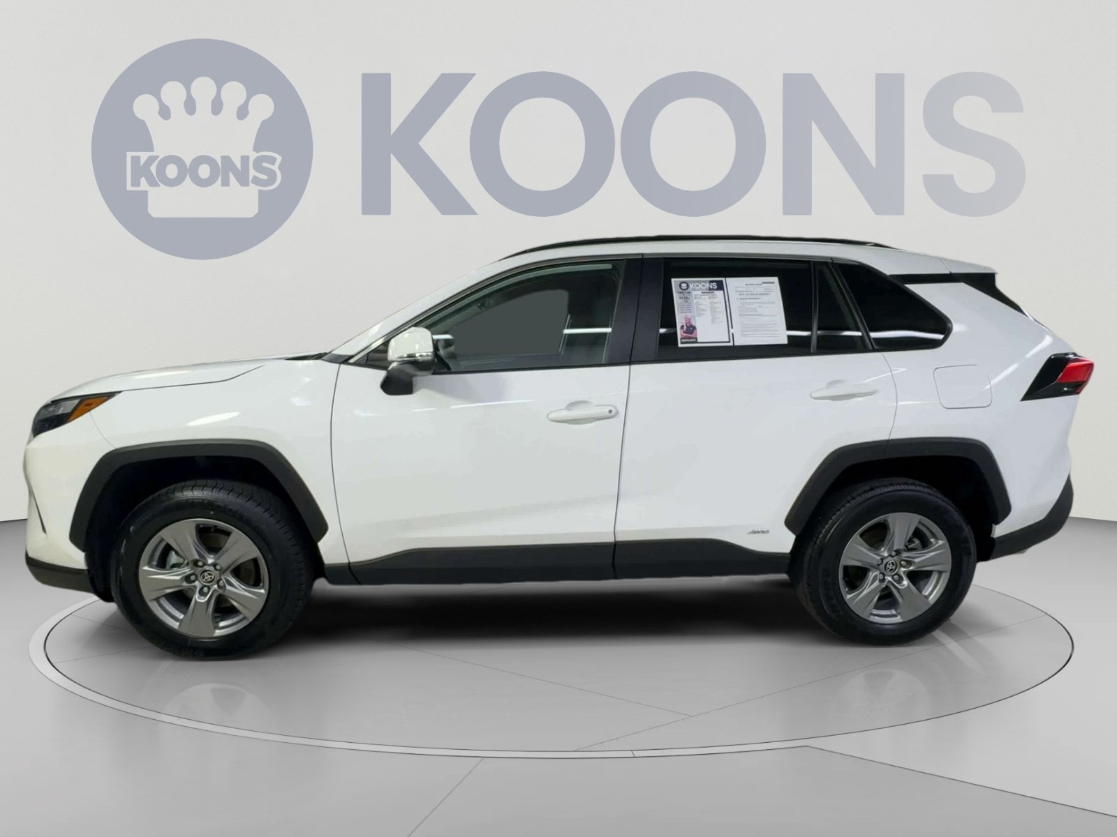 Used 2025 Toyota RAV4 LE AWD/4WD image 7