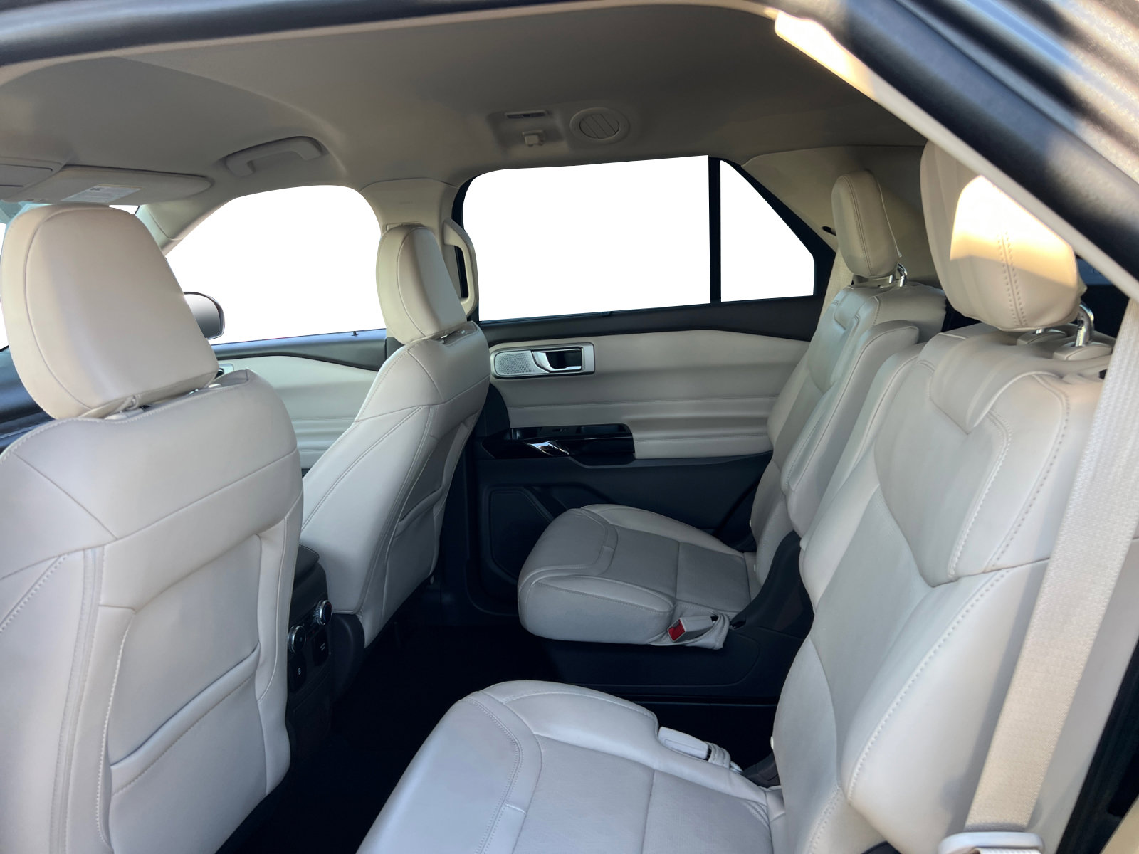 Used 2022 Ford Explorer Platinum w/ Equipment Group 601A image 11