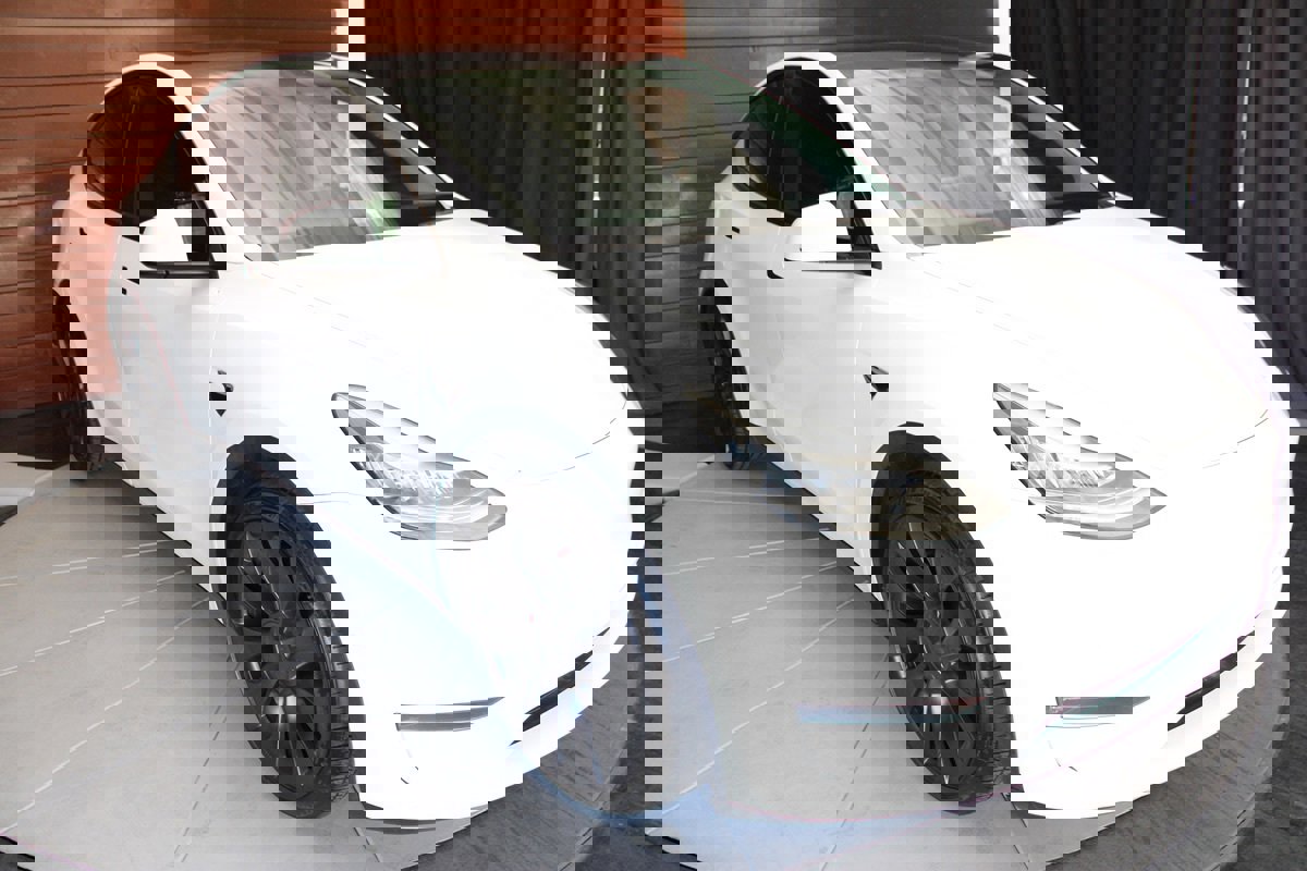 Used 2020 Tesla Model Y Performance image 14