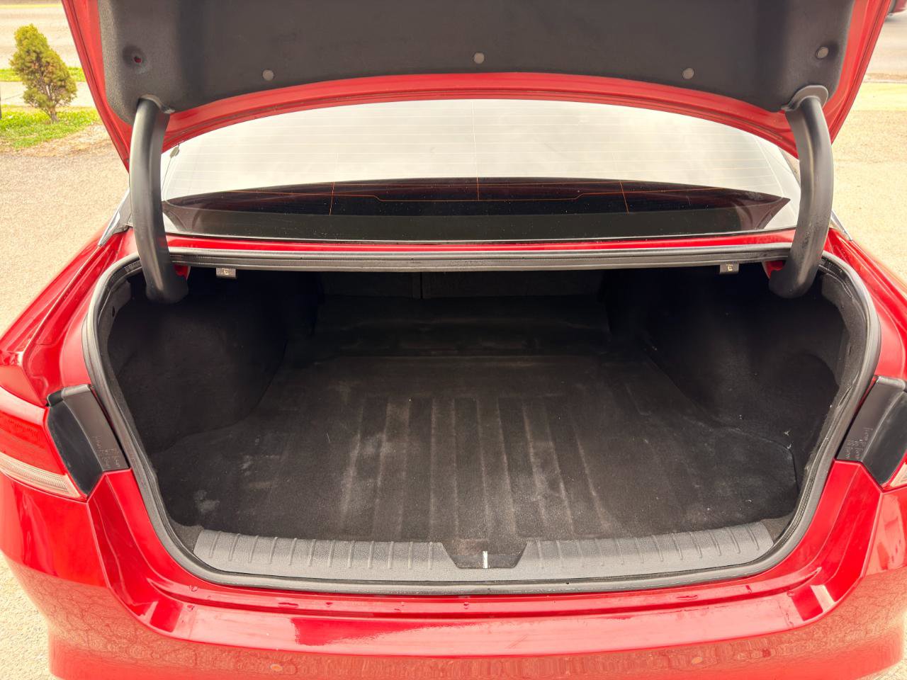 Used 2018 Kia Optima S w/ Panoramic Sunroof Package image 13