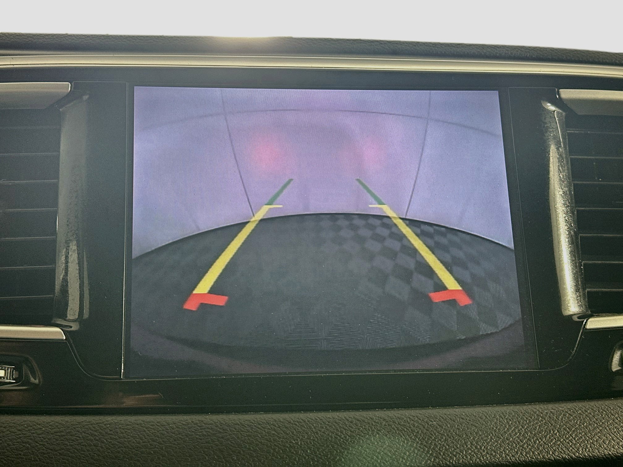 Used 2020 Chrysler Pacifica Touring FWD image 23