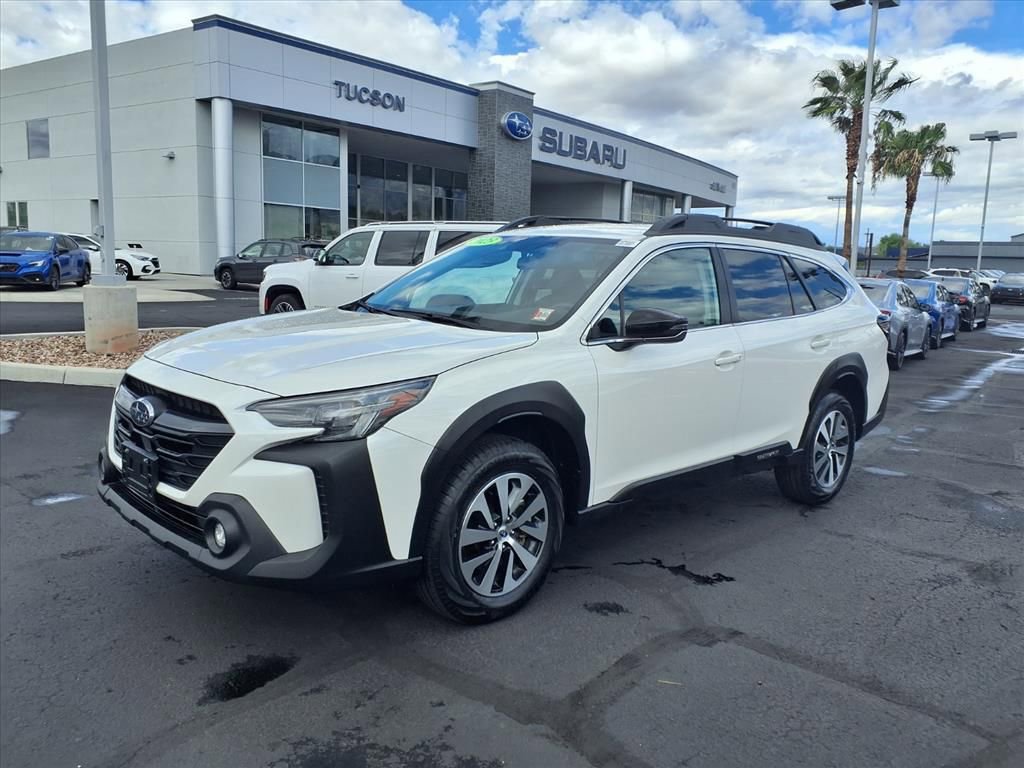 Used 2023 Subaru Outback Premium image 6