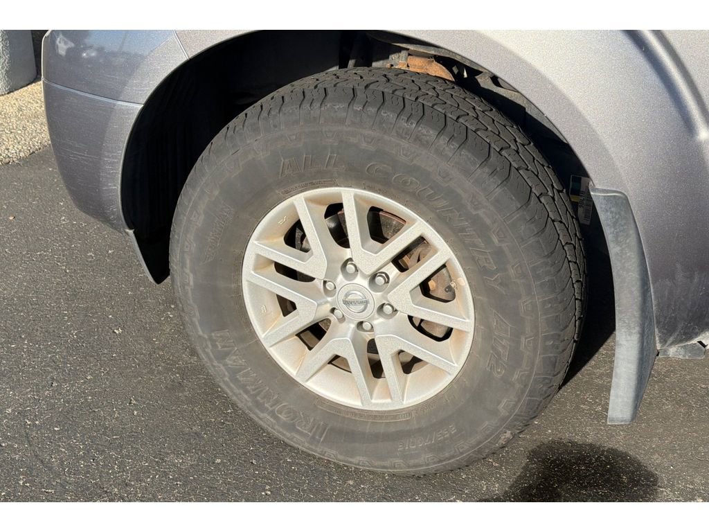 Used 2018 Nissan Frontier SV image 4