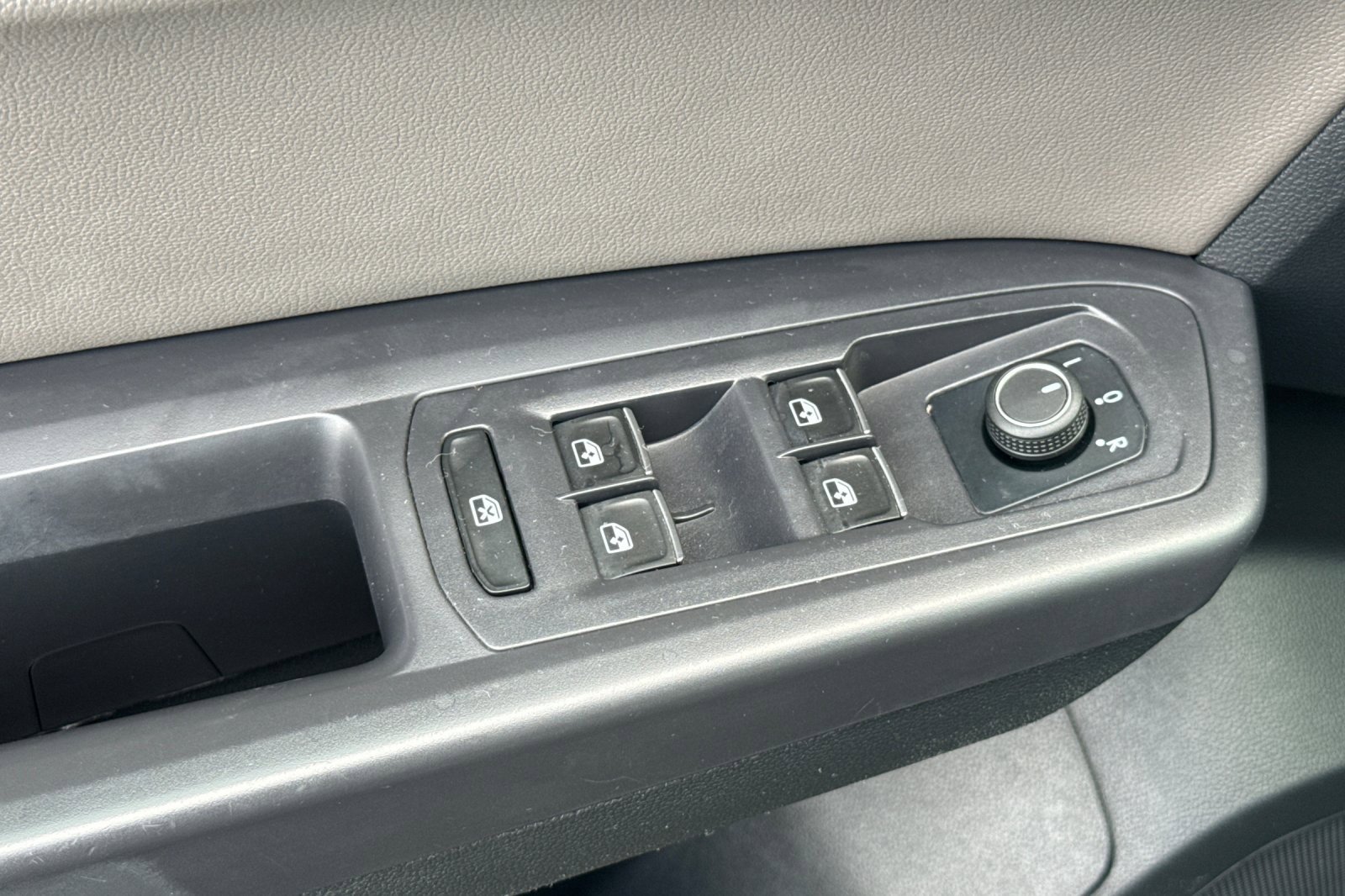 Used 2021 Volkswagen Atlas S image 11