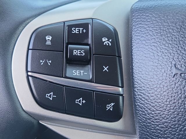 Used 2026 Ford Explorer Active RWD image 8