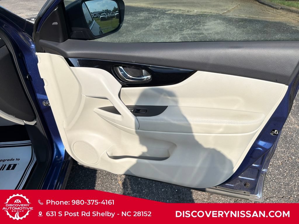 Certified 2022 Nissan Rogue Sport SL AWD/4WD image 39