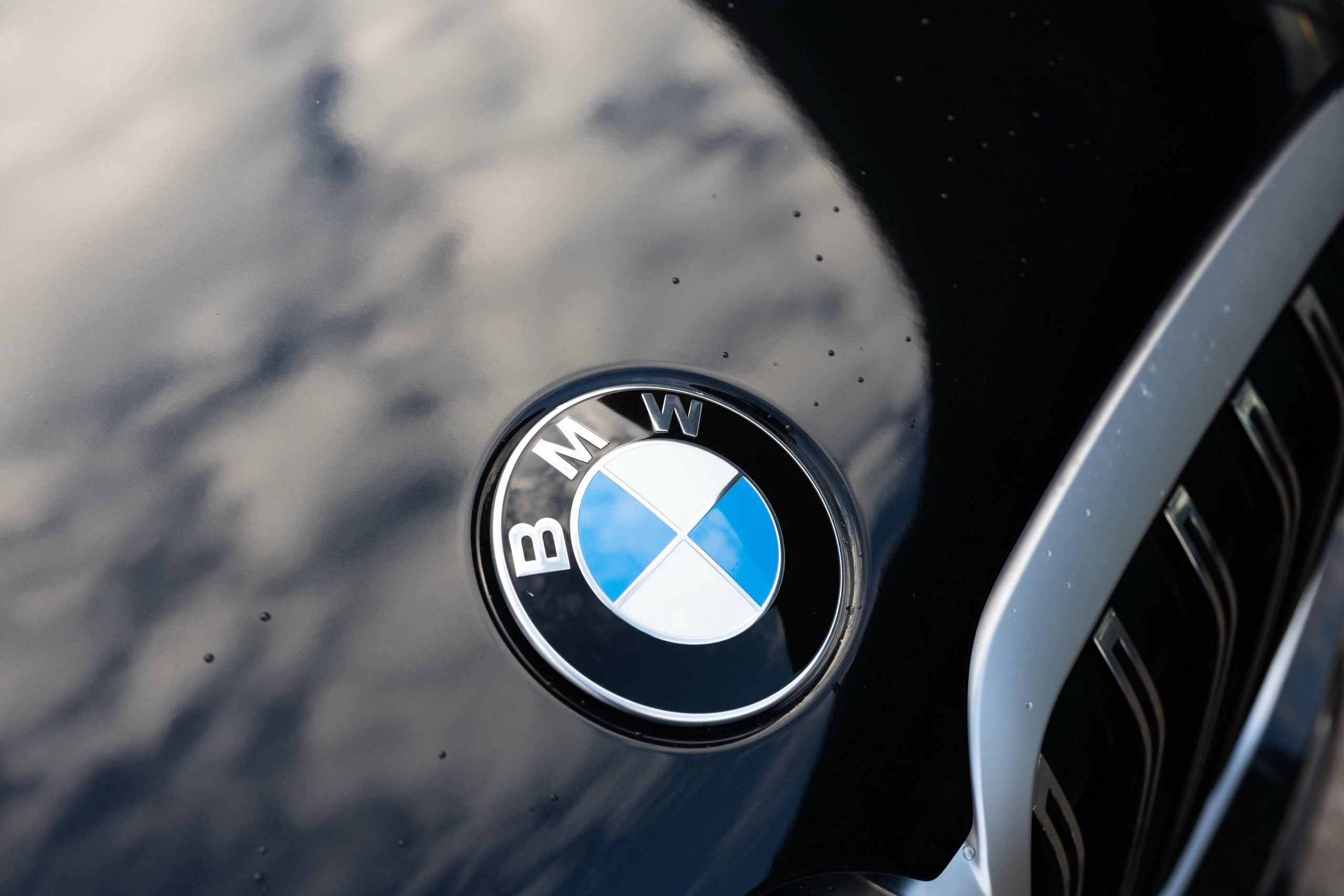 Used 2023 BMW X7 xDrive40i w/ Climate Comfort Package AWD/4WD image 3