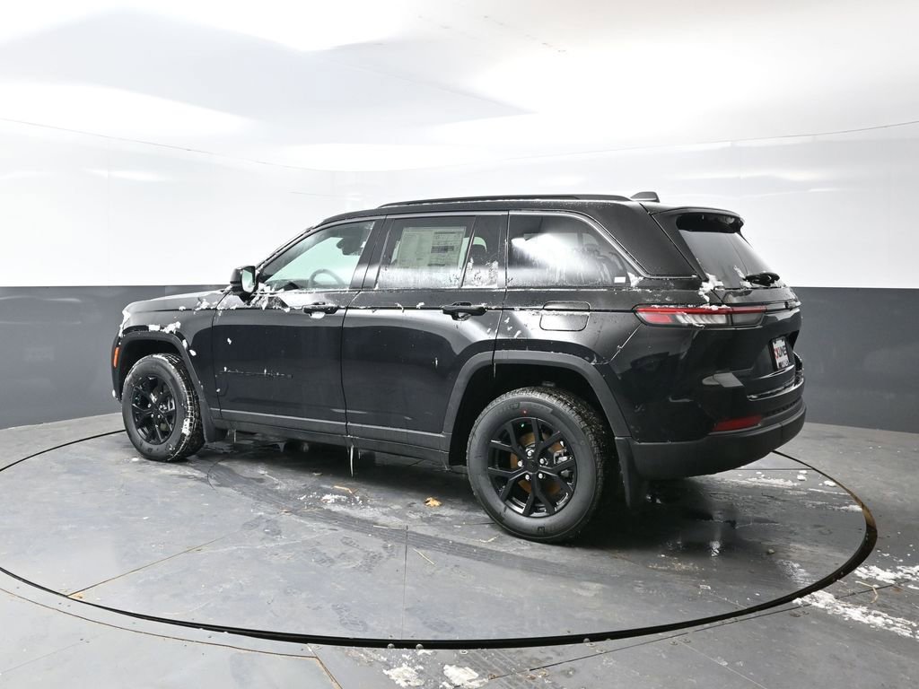 New 2026 Jeep Grand Cherokee Altitude image 7