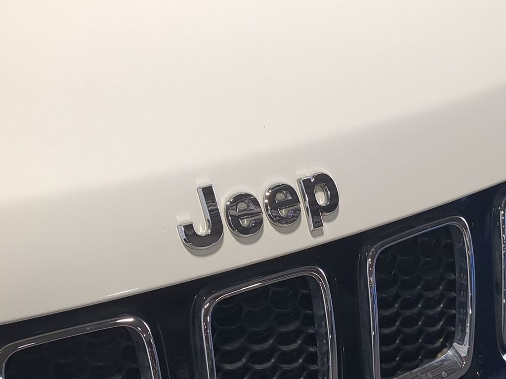 Used 2020 Jeep Compass Limited image 15