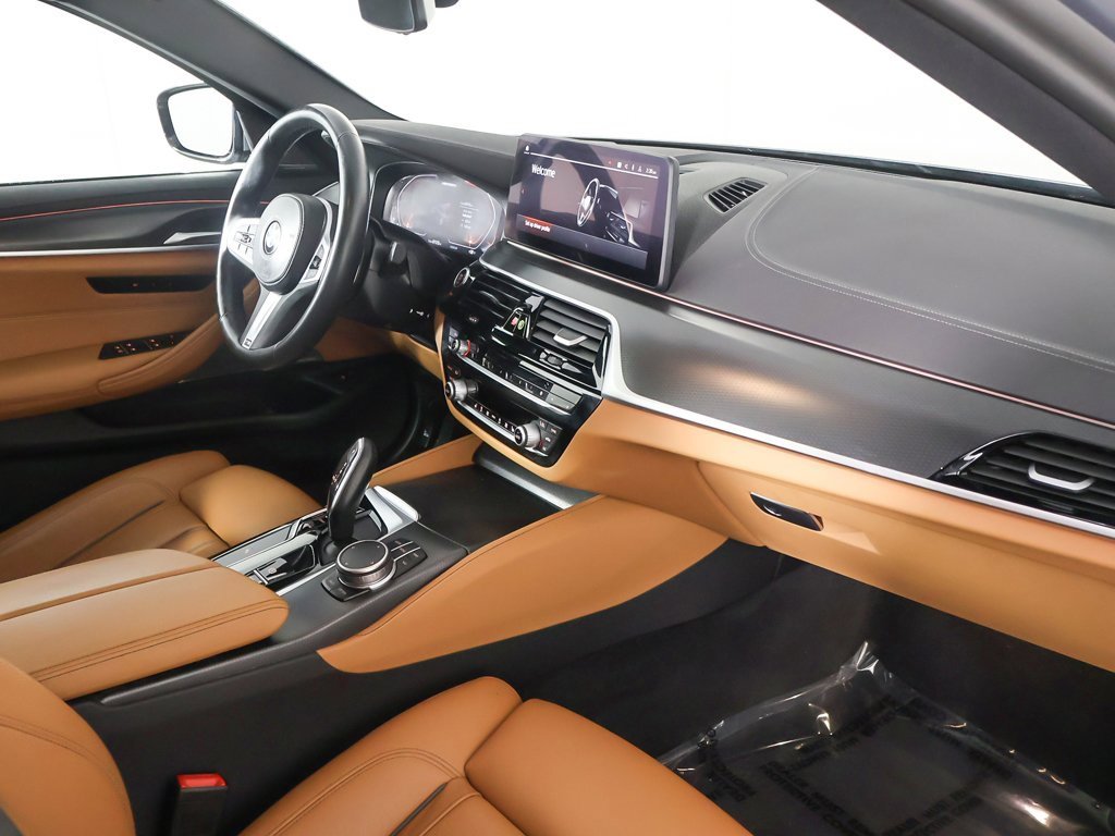 Used 2023 BMW M550i xDrive w/ Shadowloine Package image 29