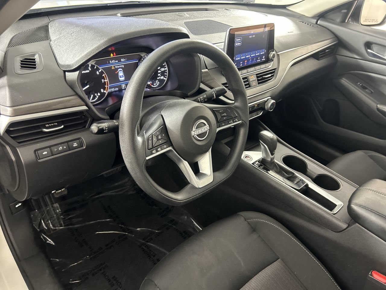 Used 2025 Nissan Altima 2.5 SV FWD image 11