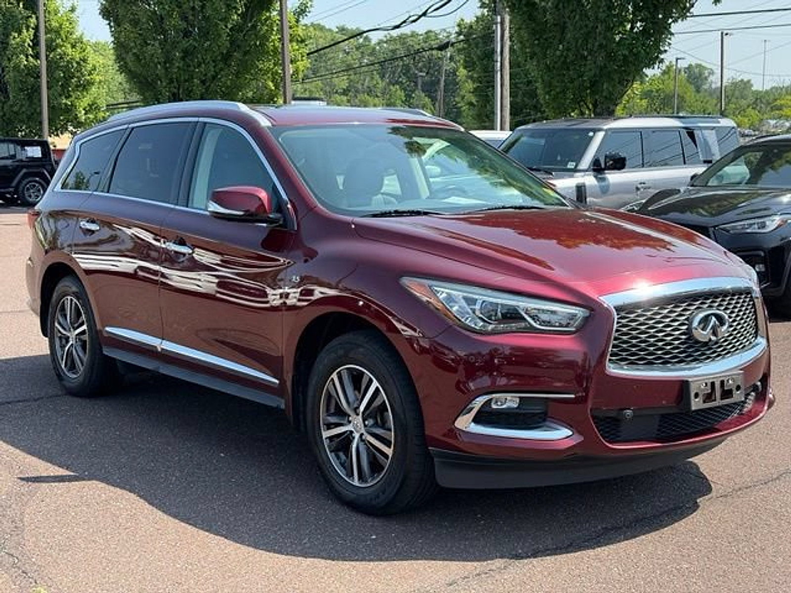 Used 2019 INFINITI QX60 Luxe w/ Essential Package AWD/4WD video 1