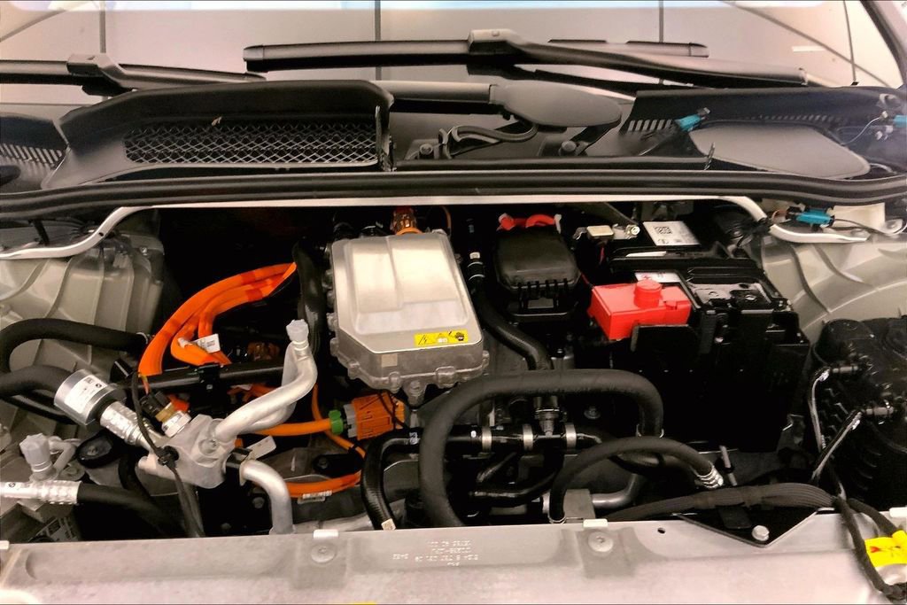 Certified 2023 BMW iX xDrive50 w/ Premium Package image 9