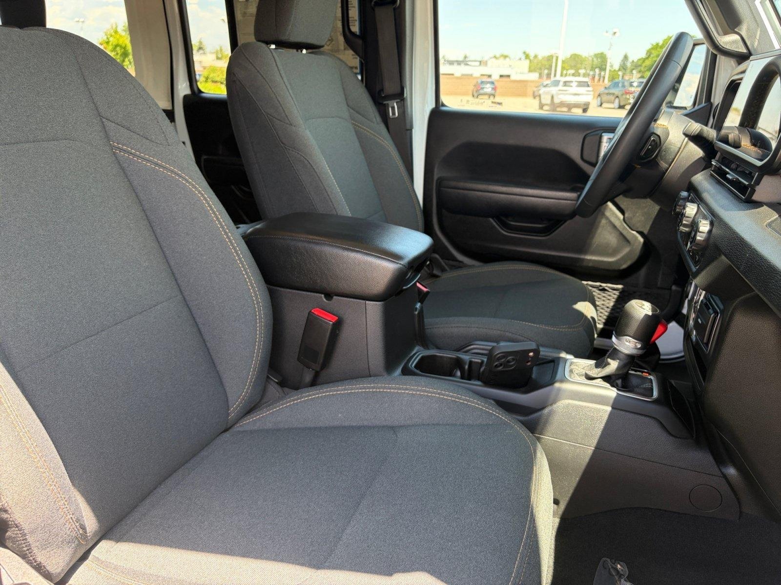 Used 2024 Jeep Wrangler Unlimited Sport AWD/4WD image 34