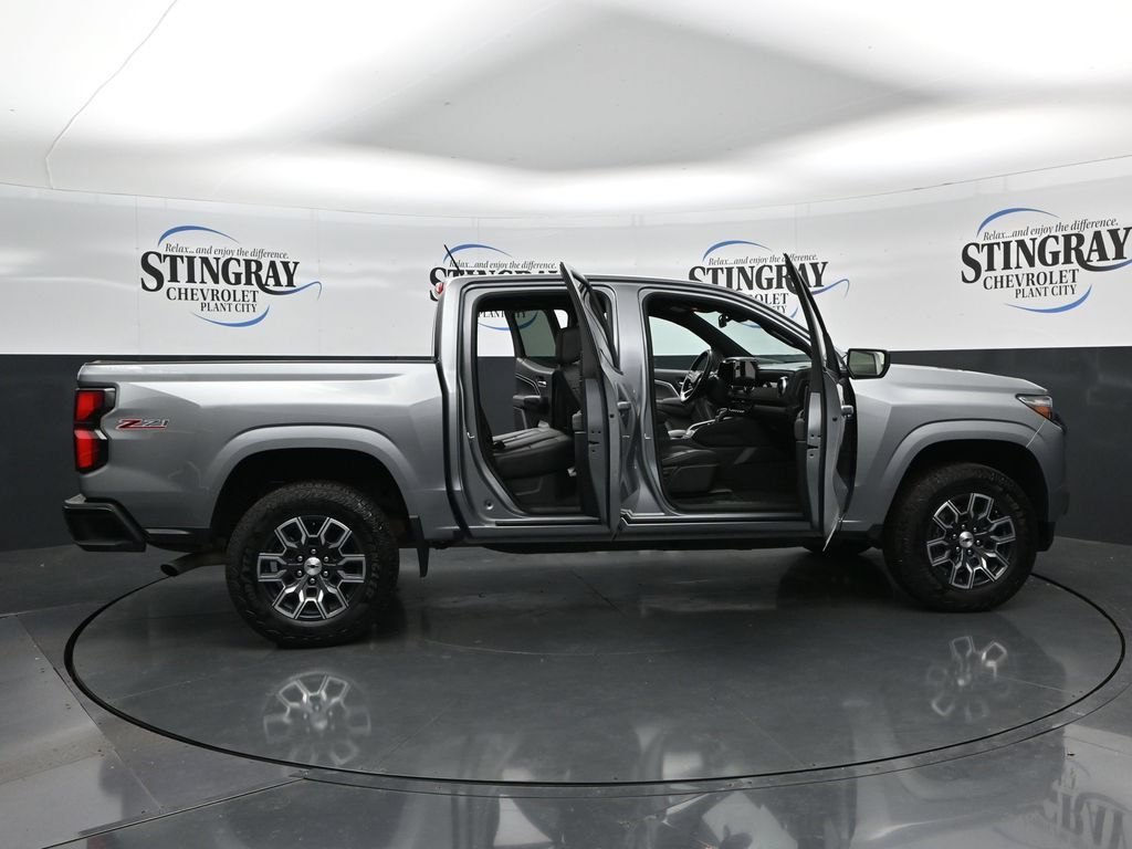 Used 2023 Chevrolet Colorado Z71 w/ Z71 Convenience Package 2 AWD/4WD image 36