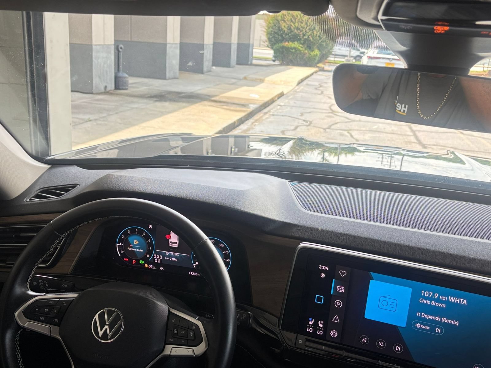 Used 2026 Volkswagen Atlas SE FWD image 32