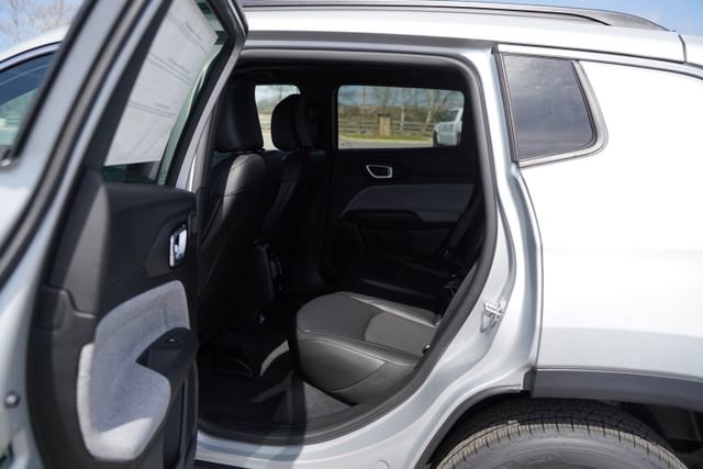 New 2026 Jeep Compass Latitude w/ Driver Assistance Group image 14
