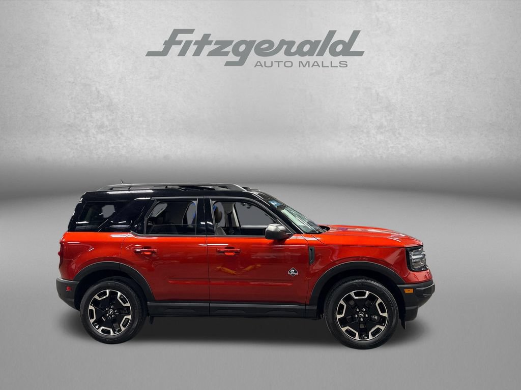 Used 2023 Ford Bronco Sport Outer Banks w/ Tech Package AWD/4WD image 4