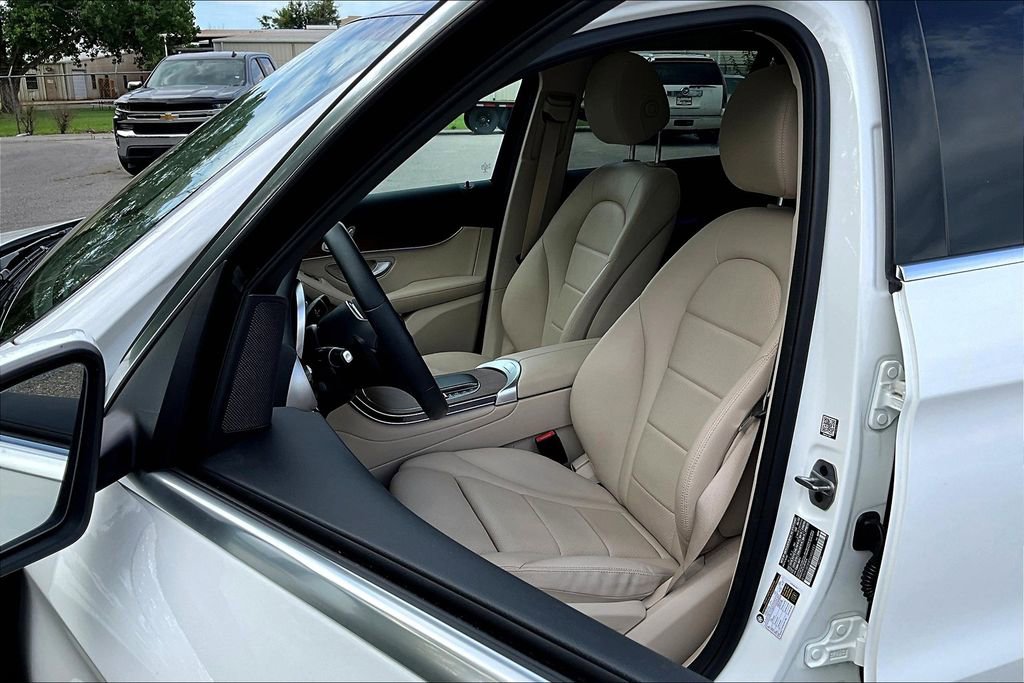 Used 2022 Mercedes-Benz GLC 300 w/ Premium Package Lite image 35