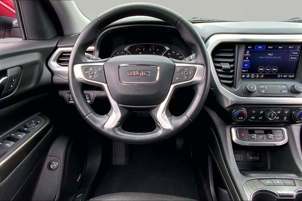 Used 2023 GMC Acadia SLT FWD image 8