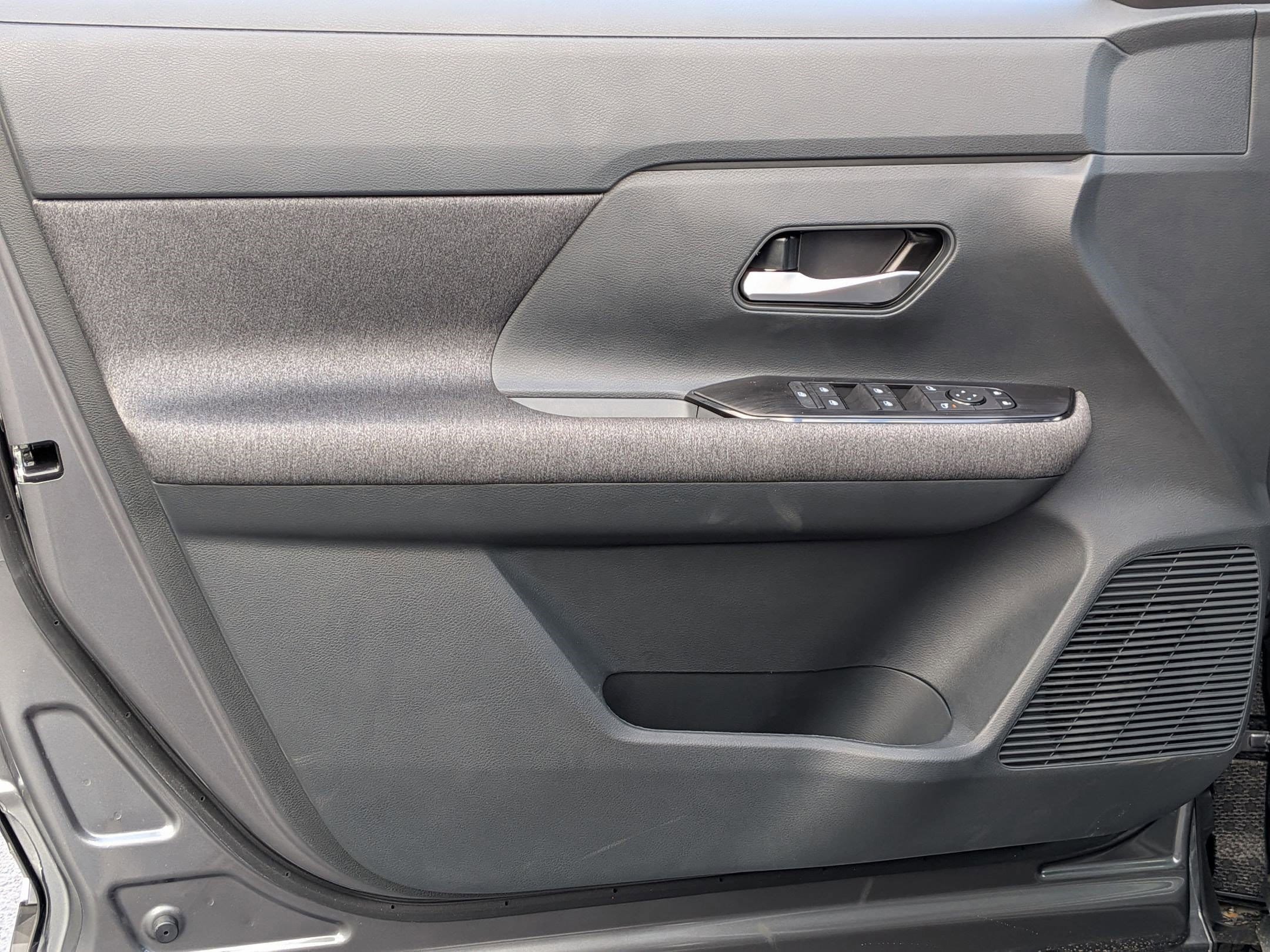 New 2026 Nissan Kicks SV w/ Illumination Package FWD image 13