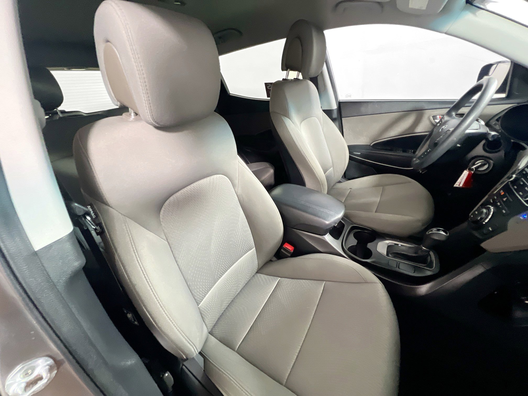 Used 2017 Hyundai Santa Fe Sport FWD image 30