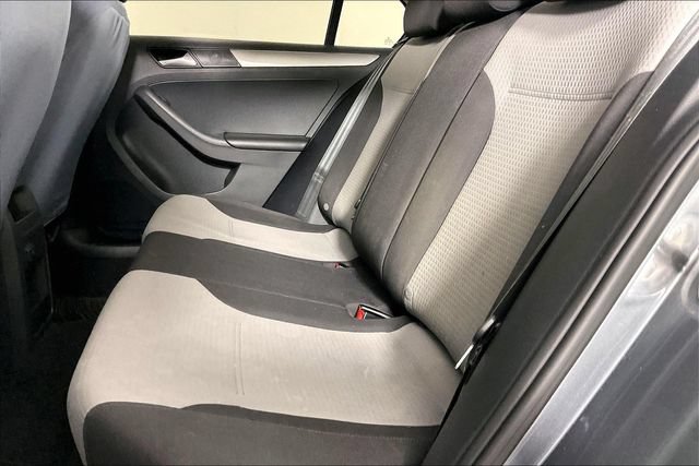 Used 2017 Volkswagen Jetta S FWD image 3