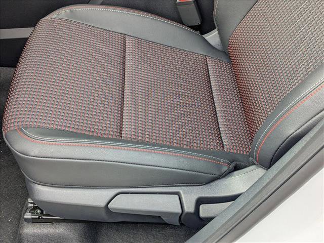 New 2026 Nissan Kicks SR image 4