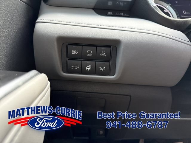 Used 2021 Toyota Highlander Platinum FWD image 28