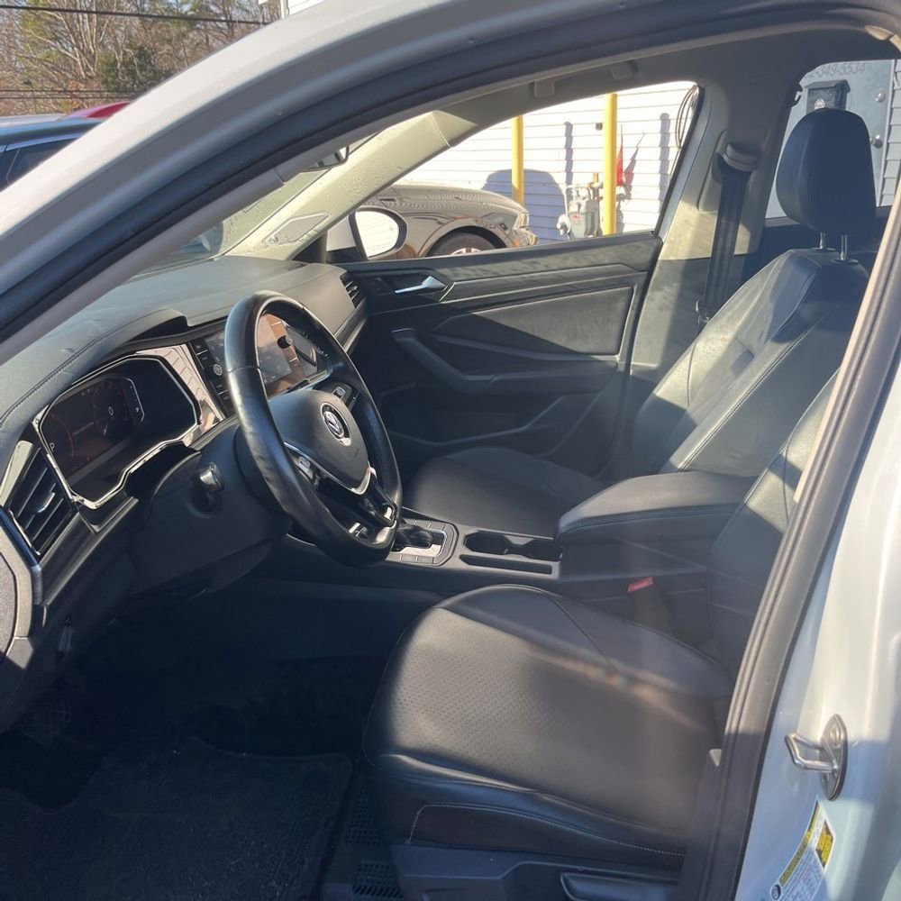 Used 2019 Volkswagen Jetta SEL image 5