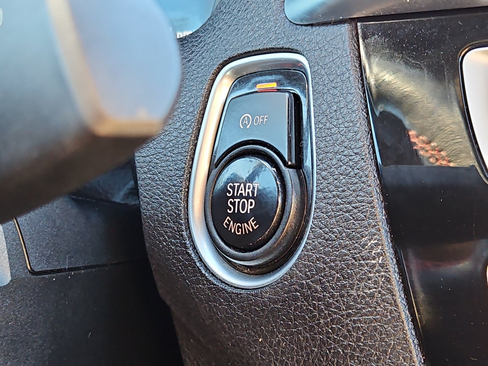 Used 2019 BMW 230i Coupe w/ Convenience Package RWD image 20