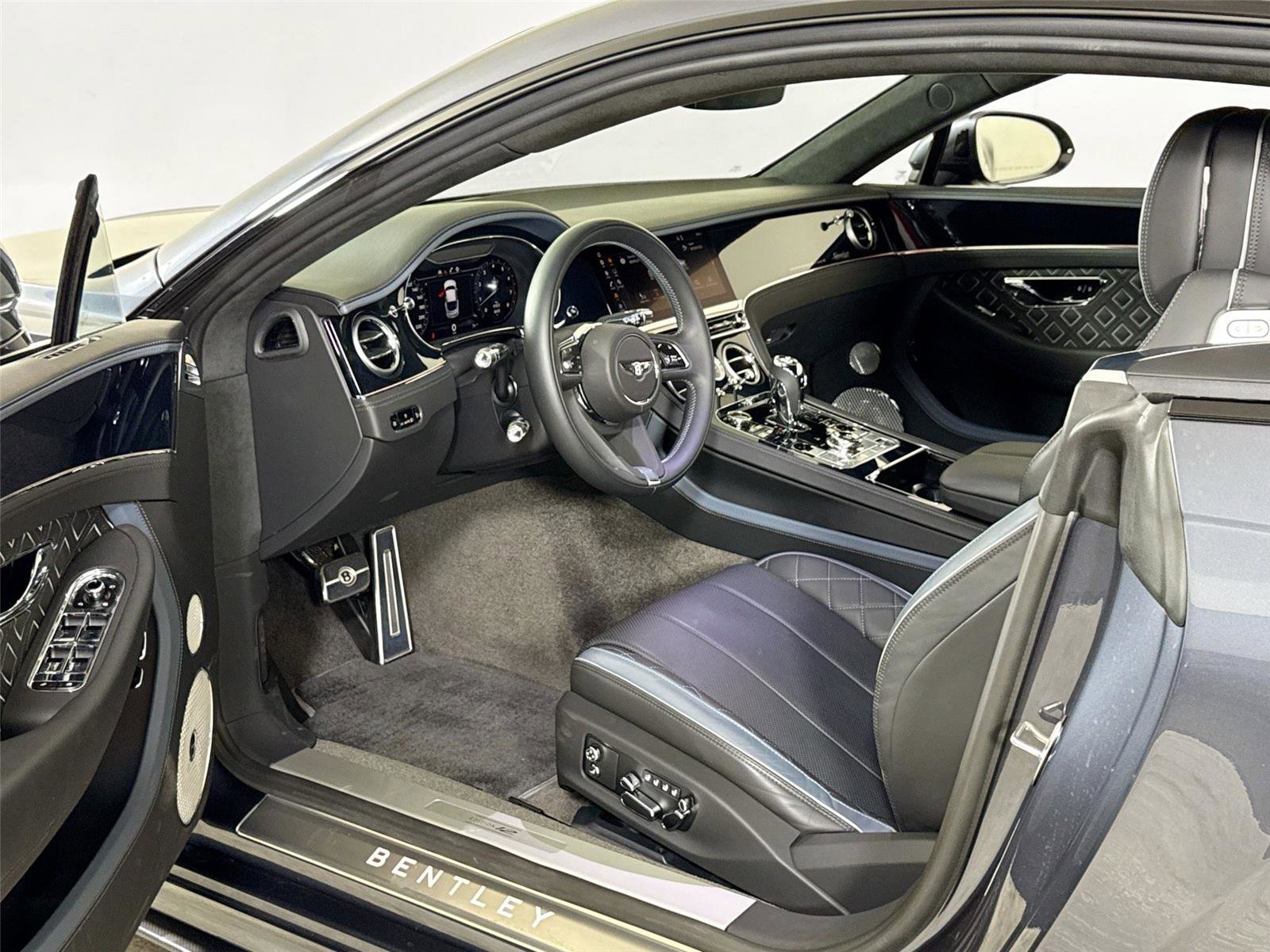 Used 2024 Bentley Continental GT Speed image 13