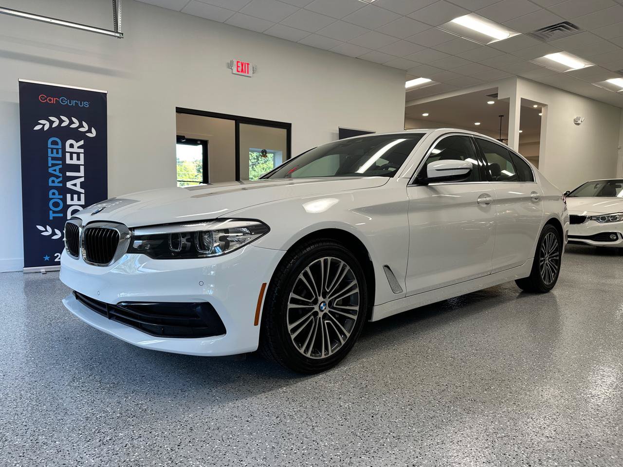 Used 2019 BMW 530i w/ Convenience Package RWD image 4