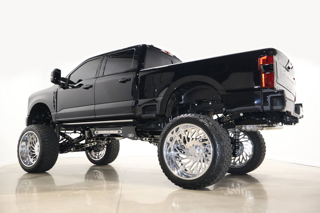 Used 2024 Ford F350 Limited w/ FX4 Off-Road Package image 7