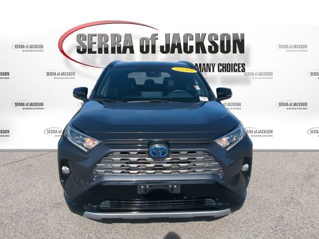 Used 2019 Toyota RAV4 XSE image 3