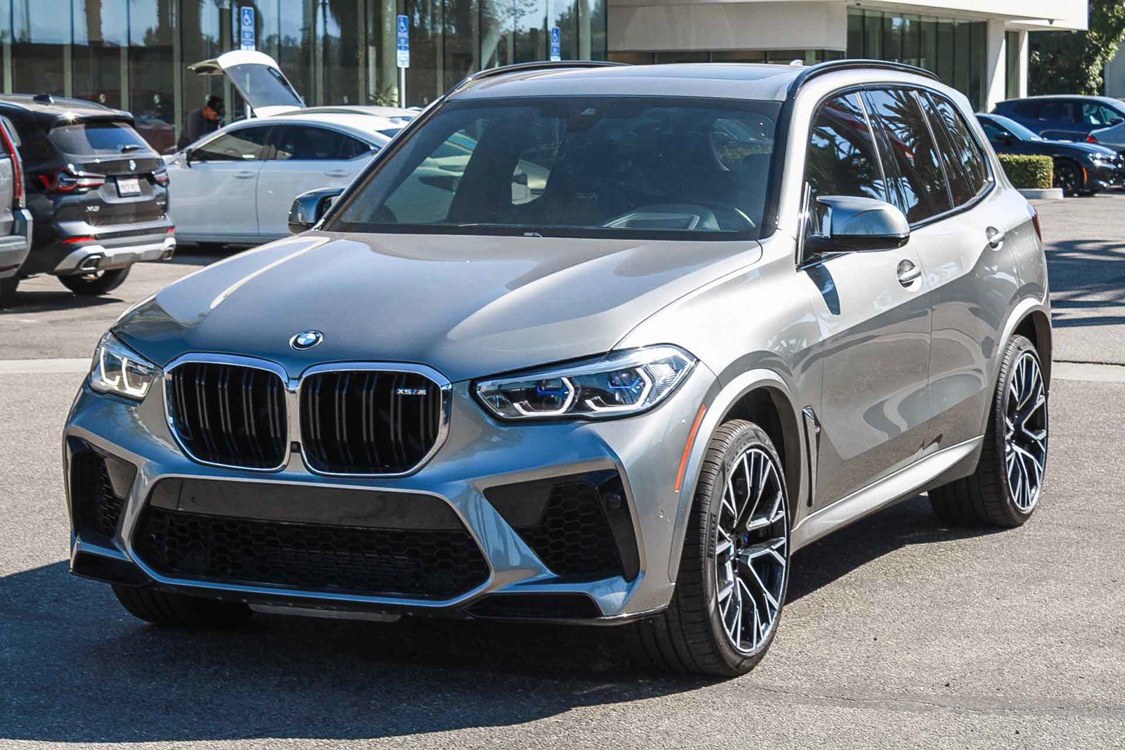 Used 2021 BMW X5 M w/ Executive Package AWD/4WD image 3