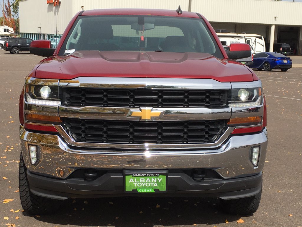 Used 2018 Chevrolet Silverado 1500 LT w/ All Star Edition AWD/4WD image 10