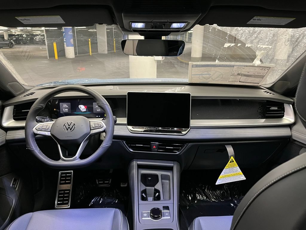 New 2026 Volkswagen Tiguan SE R-Line FWD image 7