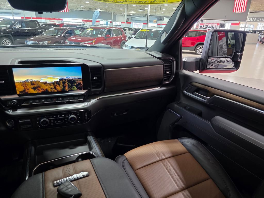 Certified 2025 Chevrolet Silverado 3500 High Country w/ High Country Premium Package AWD/4WD image 20