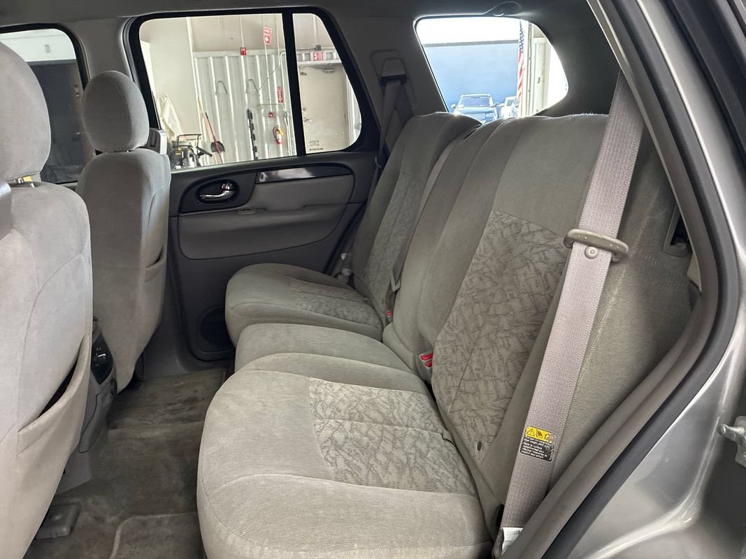 Used 2005 GMC Envoy SLE w/ Sle Preferred Equipment Group AWD/4WD image 14