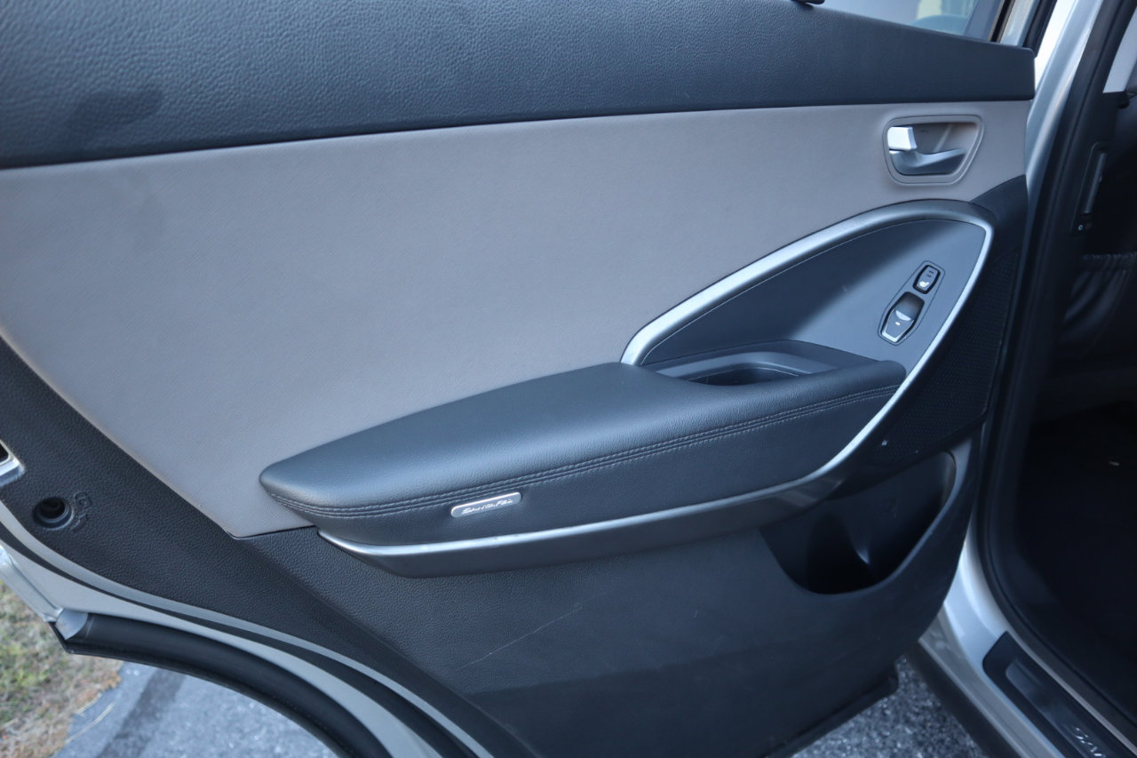 Used 2017 Hyundai Santa Fe AWD w/ SE Ultimate Tech Package 03 image 61