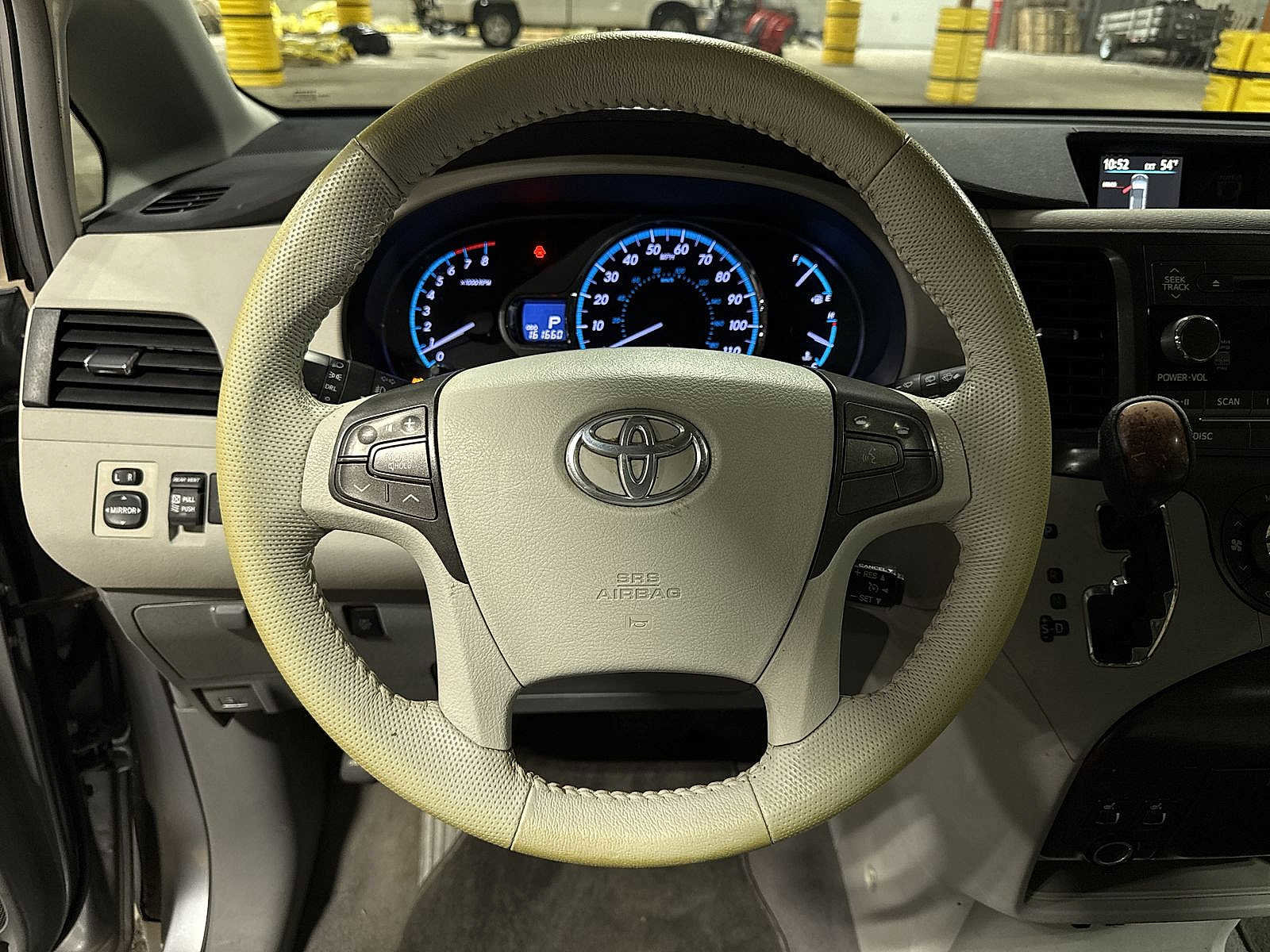 Used 2011 Toyota Sienna XLE image 18