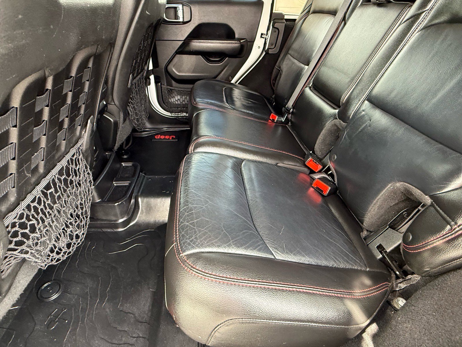 Used 2018 Jeep Wrangler Unlimited Rubicon image 11