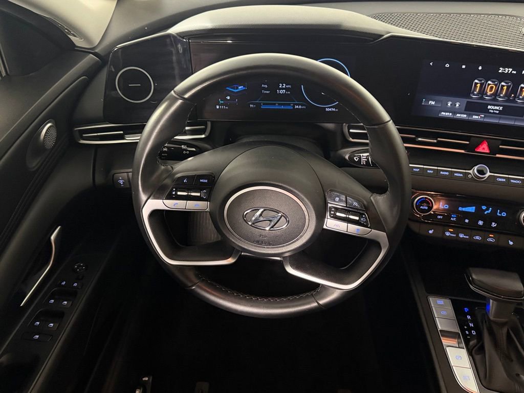 Used 2023 Hyundai Elantra SEL w/ Convenience Package image 13