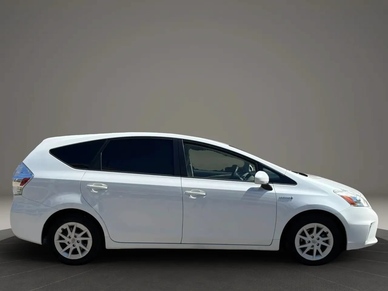 Used 2012 Toyota Prius V Three FWD image 5