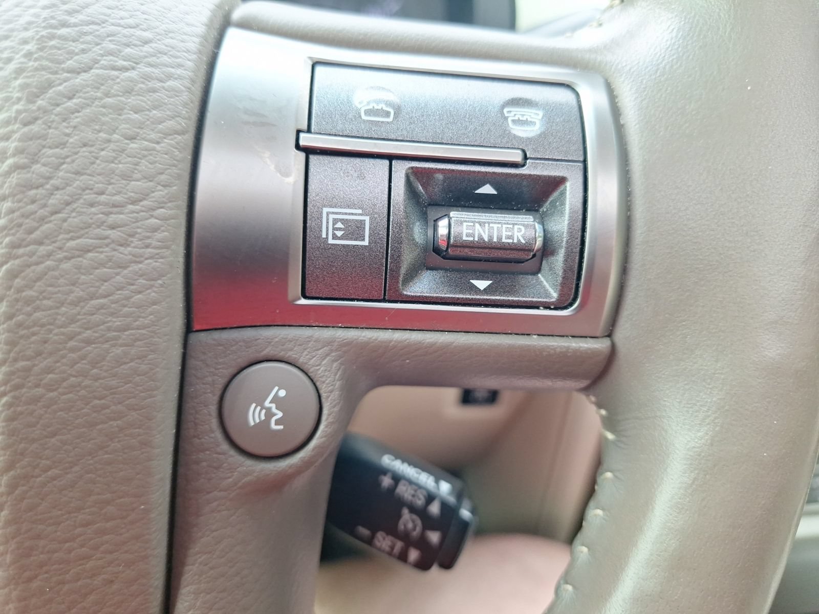 Used 2012 Lexus GX 460 Premium AWD/4WD image 19